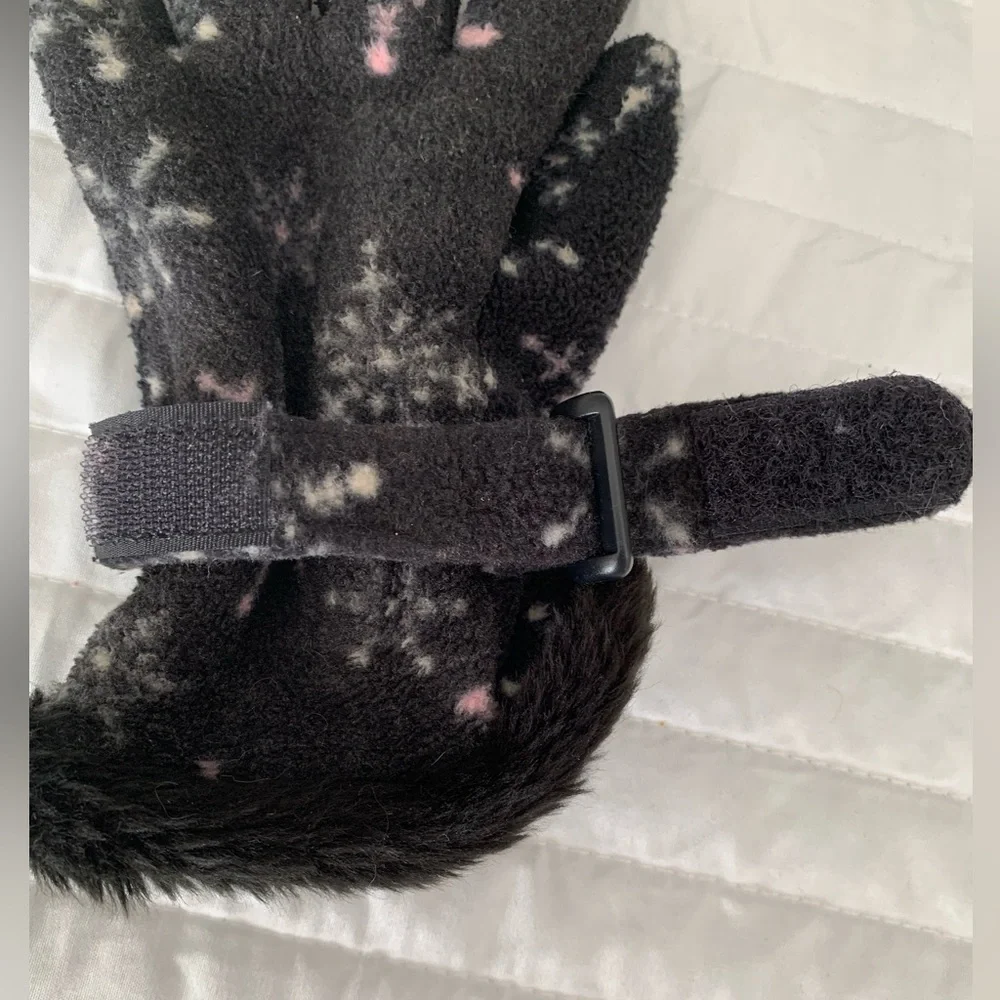 Faded Glory Fleece Faux Fur Gloves Girls L Black Pink White Adjustable Snowflake